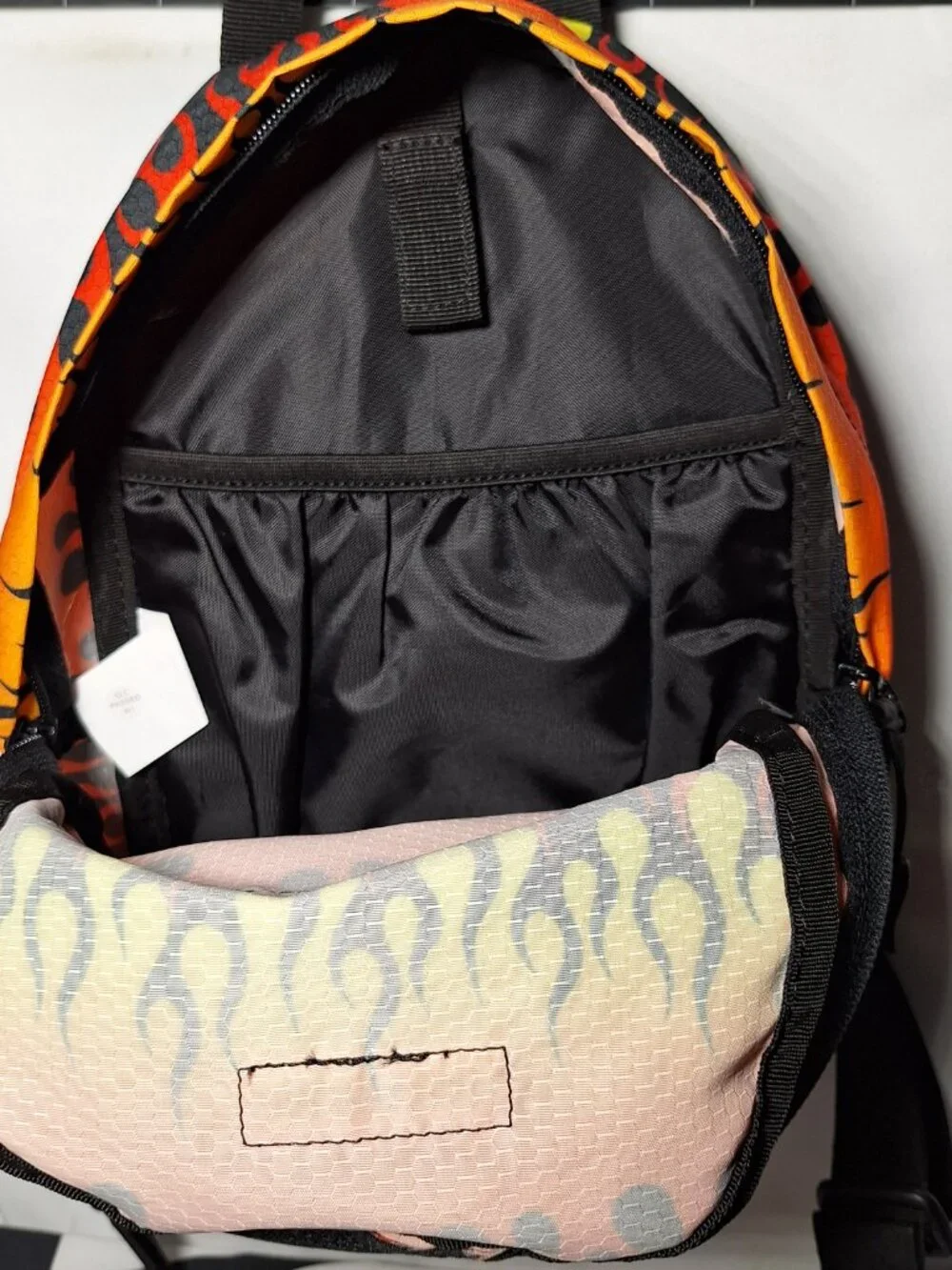 Vibedration Hydration Backpack w/o bladder- Small Size - Flames